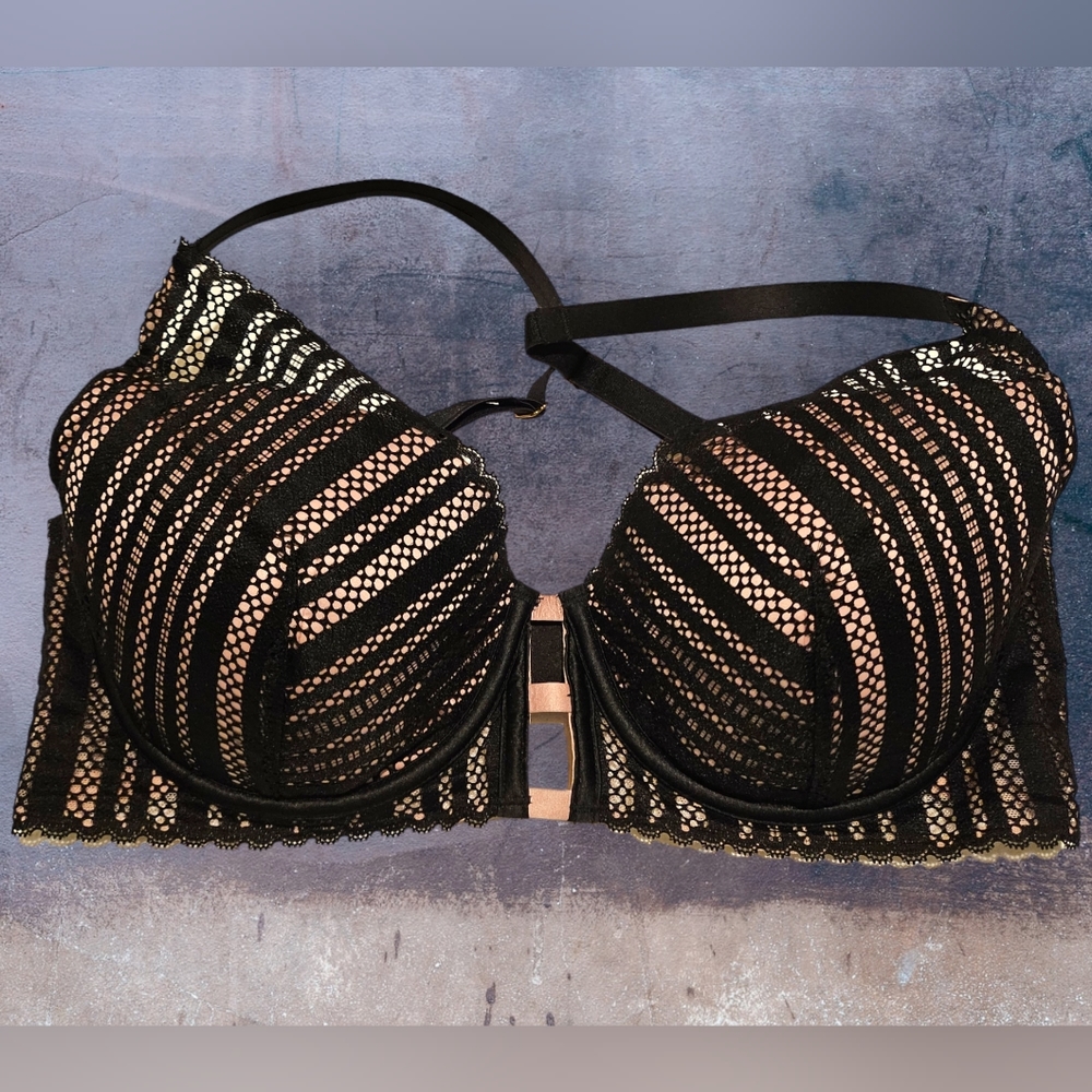 Victoria's Secret 36DD Lightly Lined Plunge Bra Black Underwire